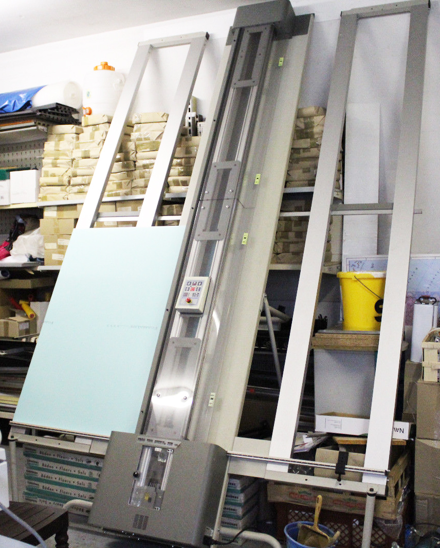 HIBÁS Neolt Foam Trim 250 táblavágógép